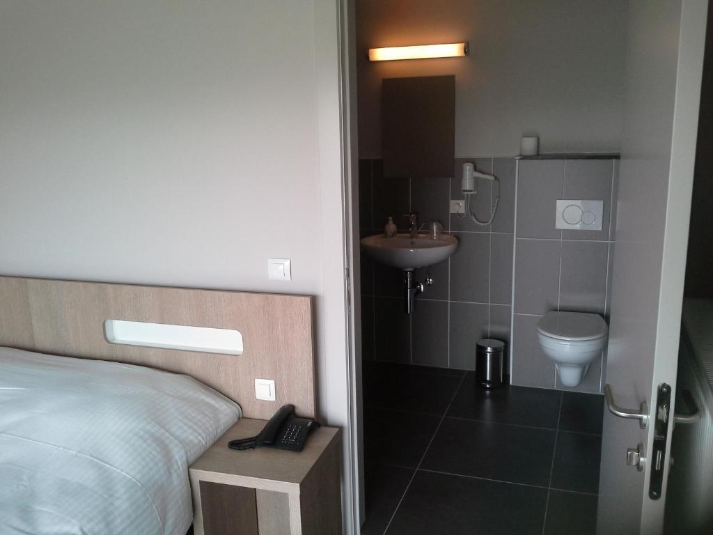 M-Otel E40 Wetteren Cameră foto